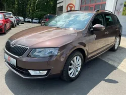Topazbraun metallic Gebraucht 2016 Skoda Octavia Style Kombi | 7.990 € (Guter Preis)