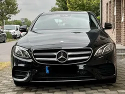 Schwarz Gebraucht 2016 Mercedes E220 AMG line Limousine | 24.500 € (Fairer Preis)