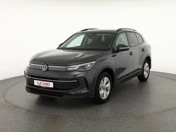 Grau Gebraucht 2024 VW Tiguan SUV | 34.990 € (Fairer Preis)