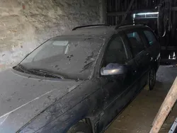 Grau Gebraucht 2000 Opel Omega Kombi | 600 € (Superpreis)