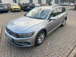 Silber Gebraucht 2021 VW Passat Kombi | 16.800 € (Guter Preis)