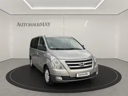 Grau Gebraucht 2016 Hyundai H-1 Van / Kleinbus | 13.950 € (Guter Preis)
