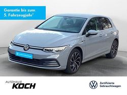 Mondsteingrau Gebraucht 2023 VW Golf VIII Style Limousine | 27.660 € (Fairer Preis)