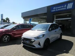 Grau Gebraucht 2023 Hyundai i10 Select Kleinwagen | 16.750 € (Fairer Preis)