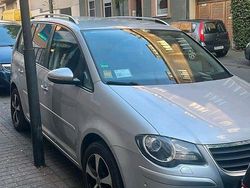 Silber Gebraucht 2010 VW Touran Van / Kleinbus | 5.500 €