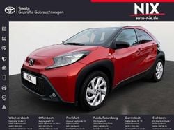 Chili red perleffekt/ night sky black Gebraucht 2022 Toyota Aygo X Pulse SUV | 13.970 € (Guter Preis)