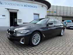Grau Gebraucht 2021 BMW 530 Luxury Line Limousine | 35.985 € (Fairer Preis)