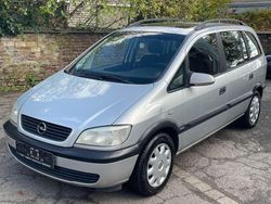 Grau Gebraucht 2001 Opel Zafira Van / Kleinbus | 1.850 € (Superpreis)