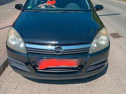 Schwarz Gebraucht 2006 Opel Astra Limousine | 1.199 € (Fairer Preis)