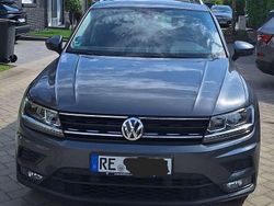 Grau Gebraucht 2018 VW Tiguan Join SUV | 23.990 € (Etwas zu teuer)