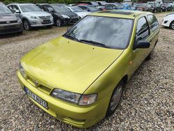 Grün Gebraucht 1996 Nissan Almera S Limousine | 1.770 €