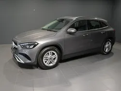 Grau Gebraucht 2025 Mercedes GLA180 SUV | 39.800 € (Etwas zu teuer)