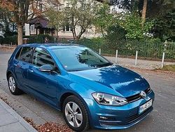 Blau Gebraucht 2013 VW Golf VII Kleinwagen | 6.350 € (Fairer Preis)