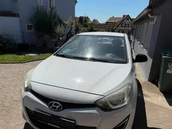 Weiß Gebraucht 2014 Hyundai i20 Edition Kleinwagen | 4.290 € (Guter Preis)