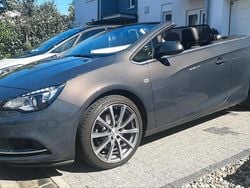 Grau Gebraucht 2016 Opel Cascada Cabrio | 14.800 € (Etwas zu teuer)
