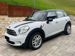 Weiß Gebraucht 2015 Mini Cooper Countryman SUV | 7.499 €