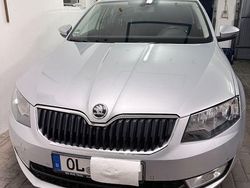 Silber Gebraucht 2014 Skoda Octavia Ambition Kombi | 8.200 € (Etwas zu teuer)