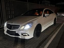 Weiß Gebraucht 2010 Mercedes E350 AMG Coupé | 13.000 € (Teuer)