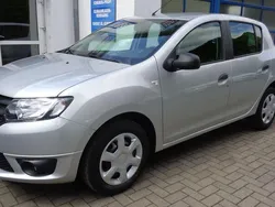 Silber Gebraucht 2016 Dacia Sandero Ambiance Kleinwagen | 6.750 € (Etwas zu teuer)