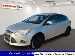 Silber Gebraucht 2011 Ford Focus Trend Limousine | 2.599 € (Guter Preis)