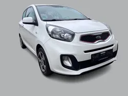 Weiß Gebraucht 2014 Kia Picanto FIFA World Cup Edition Kleinwagen | 6.990 € (Teuer)