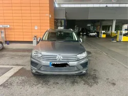 Grau Gebraucht 2016 VW Touareg SUV | 17.950 € (Fairer Preis)