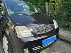 Schwarz Gebraucht 2005 Opel Meriva Van / Kleinbus | 3.800 € (Etwas zu teuer)