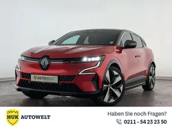 Rot nnp + grau kqg Gebraucht 2022 Renault Mégane Techno SUV | 26.360 € (Guter Preis)