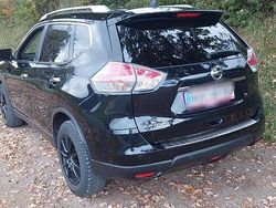 Schwarz Gebraucht 2015 Nissan X-Trail Tekna SUV | 13.200 € (Guter Preis)