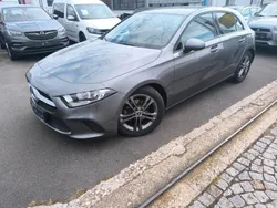 Grau Gebraucht 2021 Mercedes A180 Advanced Limousine | 17.000 € (Superpreis)