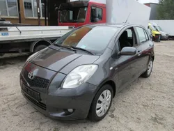 Grau Gebraucht 2008 Toyota Yaris Limousine | 2.350 € (Fairer Preis)