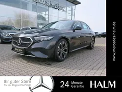 Grau Gebraucht 2023 Mercedes E220 Advanced Limousine | 46.990 € (Guter Preis)