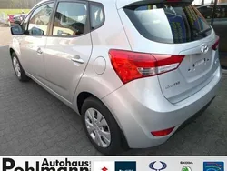 Silber metallic Gebraucht 2015 Hyundai ix20 Classic Van / Kleinbus | 13.300 € (Teuer)