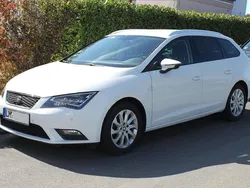 Weiß Gebraucht 2015 Seat Leon ST Style Kombi | 7.690 € (Etwas zu teuer)