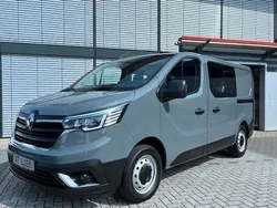 Städtisches grau Gebraucht 2023 Renault Trafic Komfort Van | 34.800 € (Guter Preis)