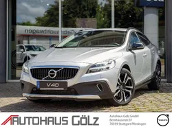 Bright silver (metallic) Gebraucht 2017 Volvo V40 CC Kombi | 20.775 € (Fairer Preis)