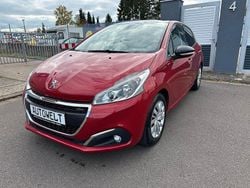 Rot Gebraucht 2016 Peugeot 208 Allure GT-Line Kleinwagen | 7.880 € (Guter Preis)