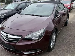 Very berry Gebraucht 2014 Opel Cascada Innovation Cabrio | 10.870 € (Guter Preis)