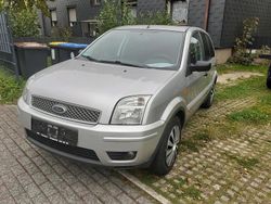 Silber Gebraucht 2004 Ford Fusion Kleinwagen | 3.150 €