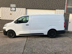 Weiß Gebraucht 2021 Opel Vivaro Edition Van / Kleinbus | 15.990 € (Guter Preis)