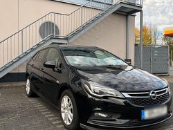 Schwarz Gebraucht 2016 Opel Astra Kombi | 8.499 € (Fairer Preis)