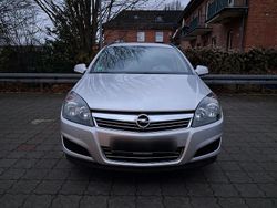 Grau Gebraucht 2010 Opel Astra Kombi | 2.250 € (Guter Preis)