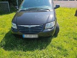 Schwarz Gebraucht 2005 Chrysler Voyager Van / Kleinbus | 4.500 € (Teuer)