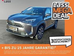 Marlingrau metallic Gebraucht 2022 Toyota Yaris Hybrid Connect Style | 21.980 € (Fairer Preis)