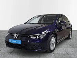 Blau Gebraucht 2020 VW Golf VIII Life Kleinwagen | 18.490 € (Fairer Preis)