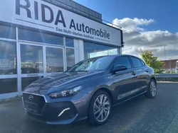 Grau Gebraucht 2020 Hyundai i30 Trend Limousine | 17.900 € (Fairer Preis)