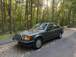 Gebraucht 1988 Mercedes E260 Limousine | 10.750 €