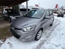 Grau Gebraucht 2013 Hyundai i20 Trend Kleinwagen | 8.900 € (Teuer)