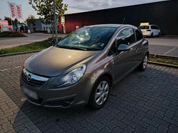 Grau Gebraucht 2011 Opel Corsa Kleinwagen | 1.300 € (Guter Preis)