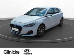 Polar white Gebraucht 2019 Hyundai i30 Style Limousine | 14.980 € (Teuer)